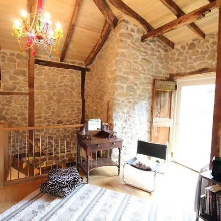 Holiday home Maison De Caractere Avec Spa, Sauna, Et Terrasse Couverte A - Fr-1-742-558