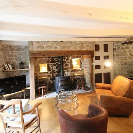 Holiday home Maison De Caractere Avec Spa, Sauna, Et Terrasse Couverte A - Fr-1-742-558